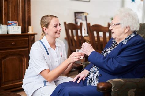 Hulp & zorg voor ouderen aan huis 